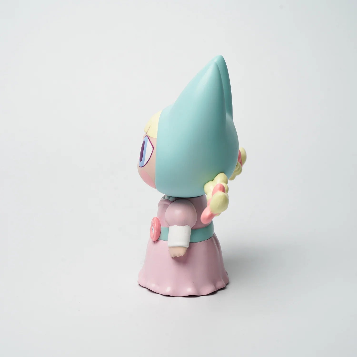 The Dark Badmeaw Bella Vinyl Figure Collectible